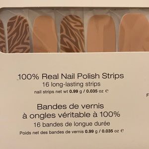 ColorStreet All Wild Up